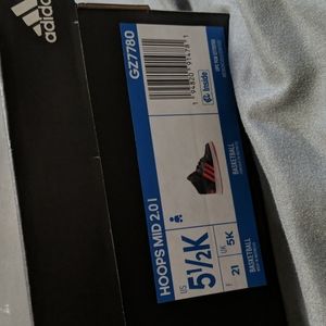 New in box US 5 1/2 K (Toddler) Adidt